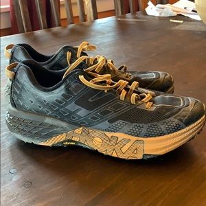 HOKA Speedgoat